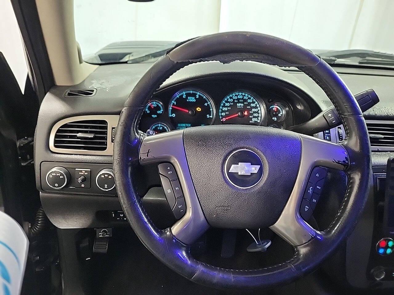 Chevrolet Silverado 3500HD LTZ Crew Cab 4WD 2012