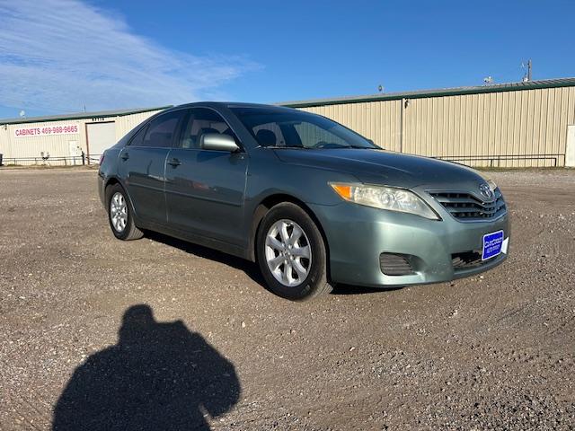 Toyota Camry Base 6-Spd AT 2011