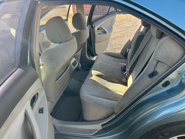 Toyota Camry Base 6-Spd AT 2011