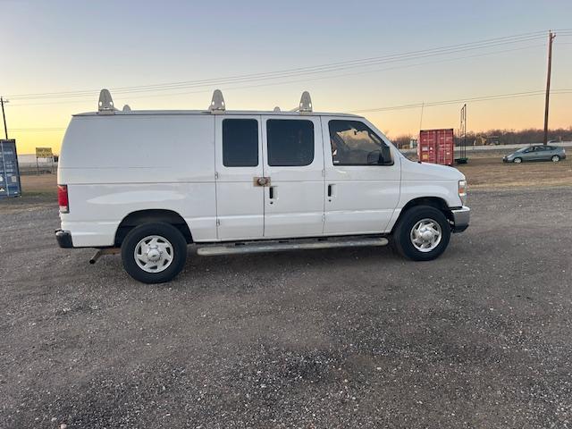 Ford Econoline E-250 2014