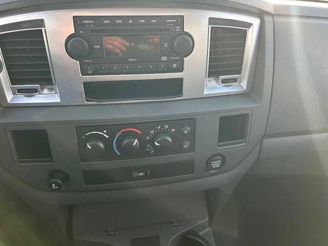 Dodge Ram 1500 SXT Quad Cab Long Bed 2WD 2008