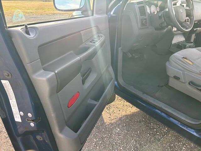 Dodge Ram 1500 SXT Quad Cab Long Bed 2WD 2008