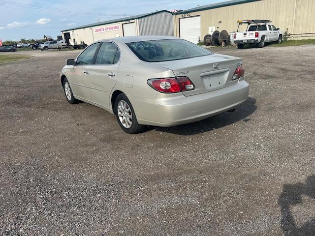 Lexus ES 300 Sedan 2002