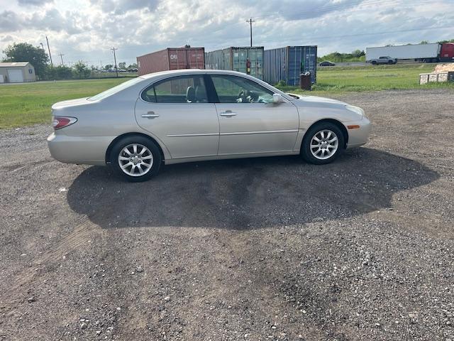Lexus ES 300 Sedan 2002