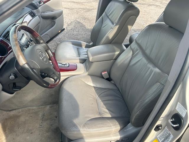 Lexus ES 300 Sedan 2002