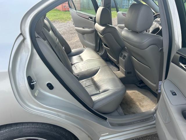 Lexus ES 300 Sedan 2002