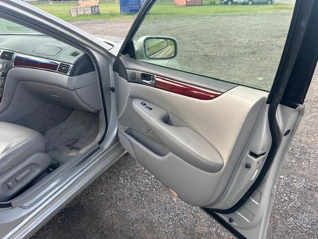 Lexus ES 300 Sedan 2002