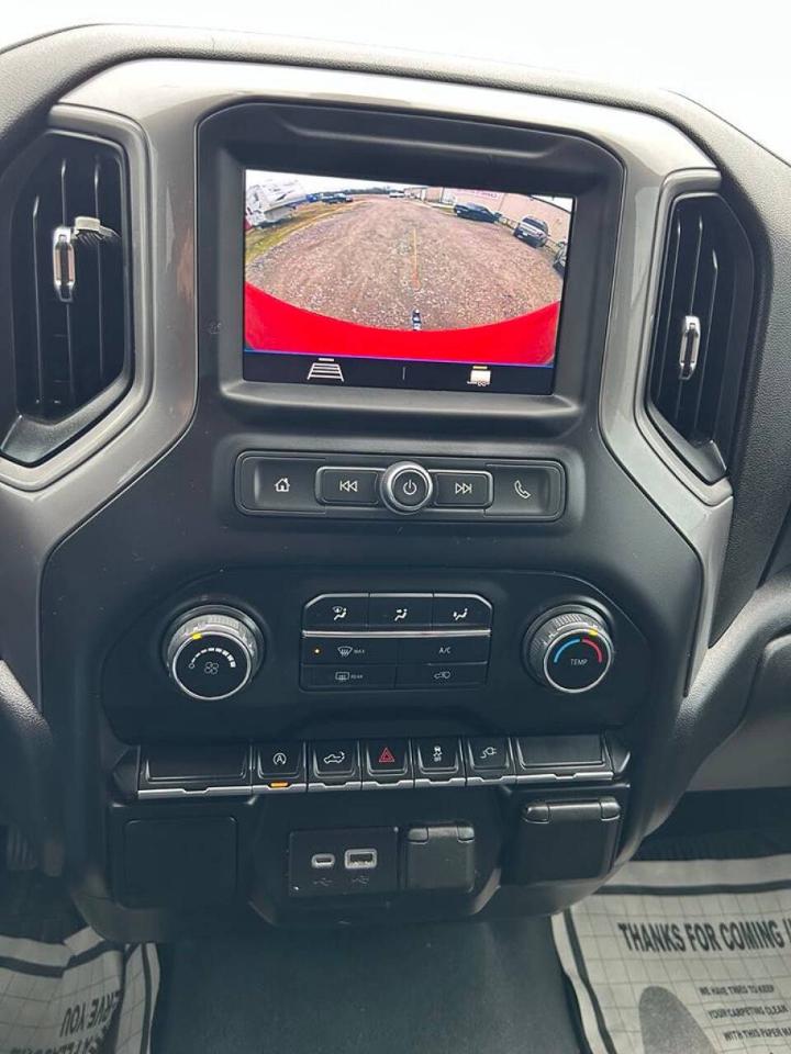 Chevrolet Silverado 1500 Custom Crew Cab Short Box 4WD 2021