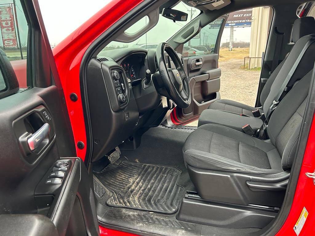 Chevrolet Silverado 1500 Custom Crew Cab Short Box 4WD 2021