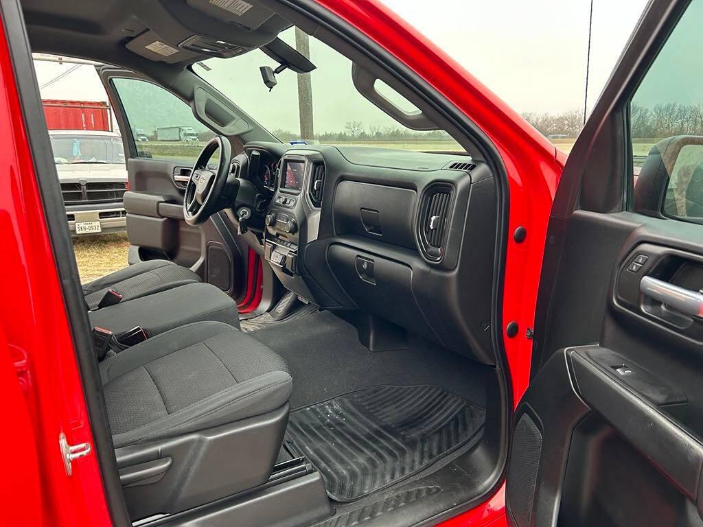 Chevrolet Silverado 1500 Custom Crew Cab Short Box 4WD 2021
