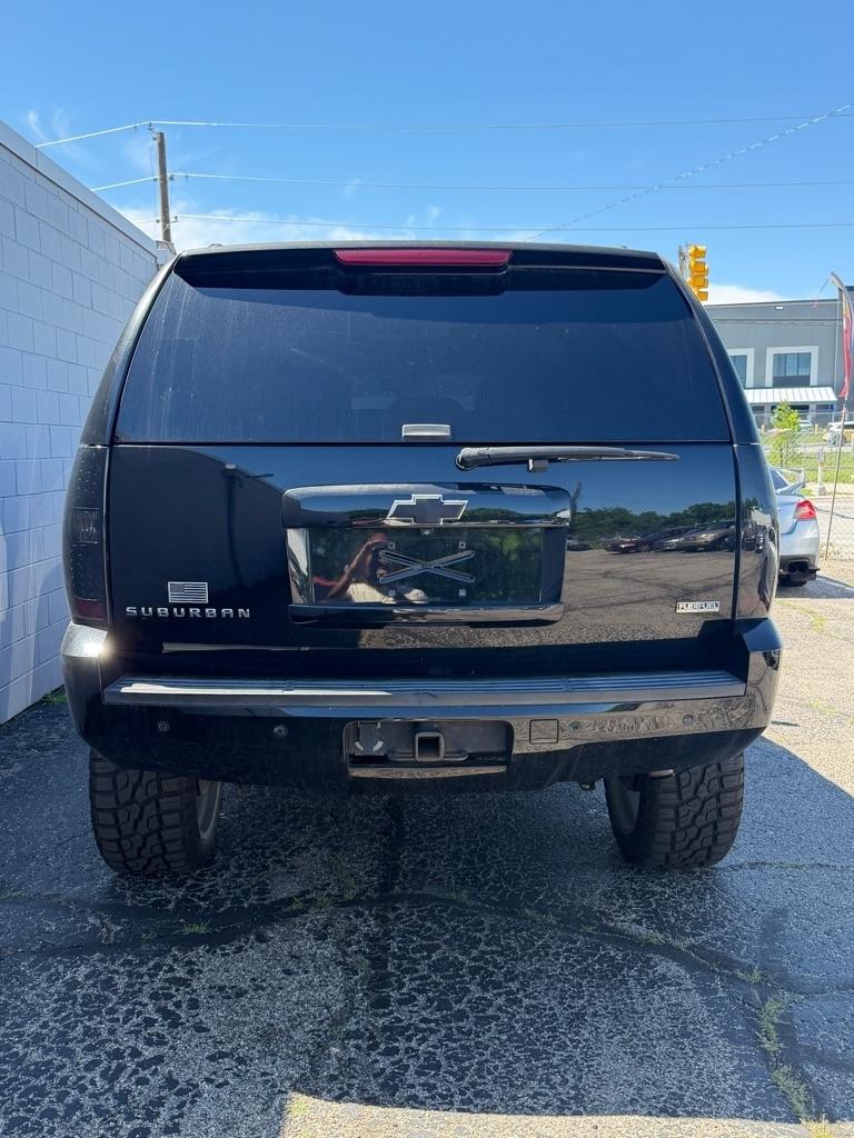 Chevrolet Suburban LS 1500 4WD 2007