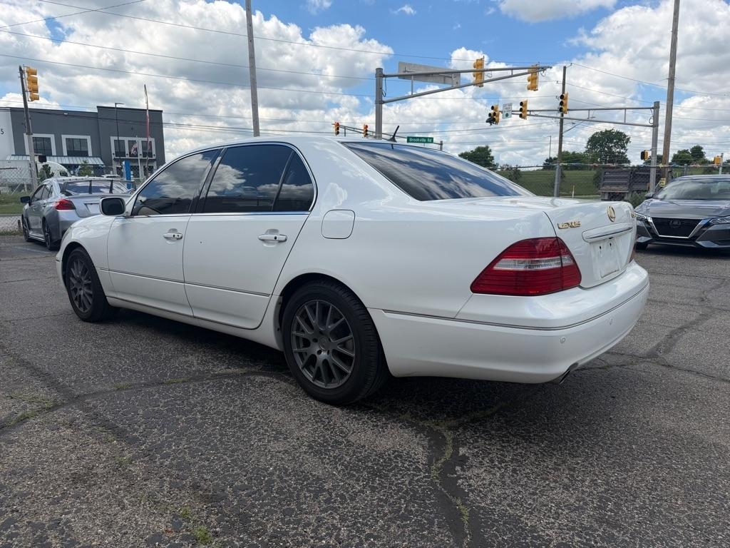 Lexus LS 430 Sedan 2004