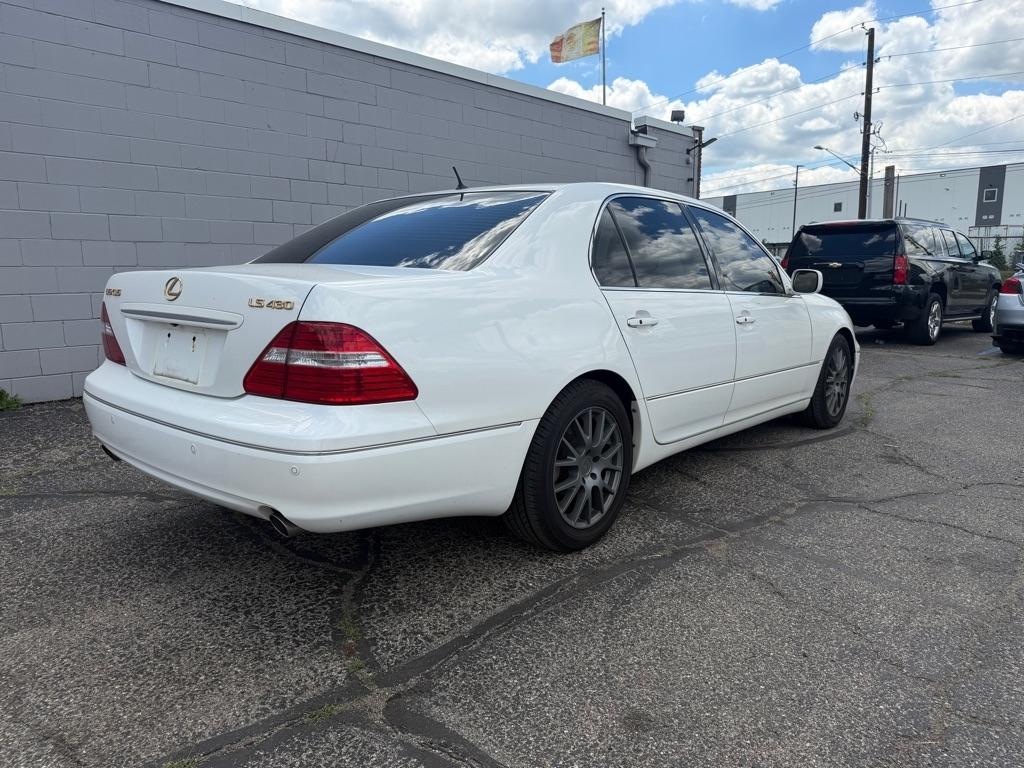 Lexus LS 430 Sedan 2004