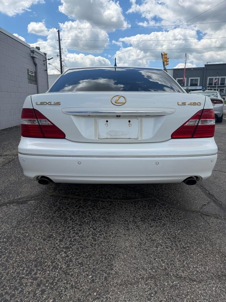 Lexus LS 430 Sedan 2004