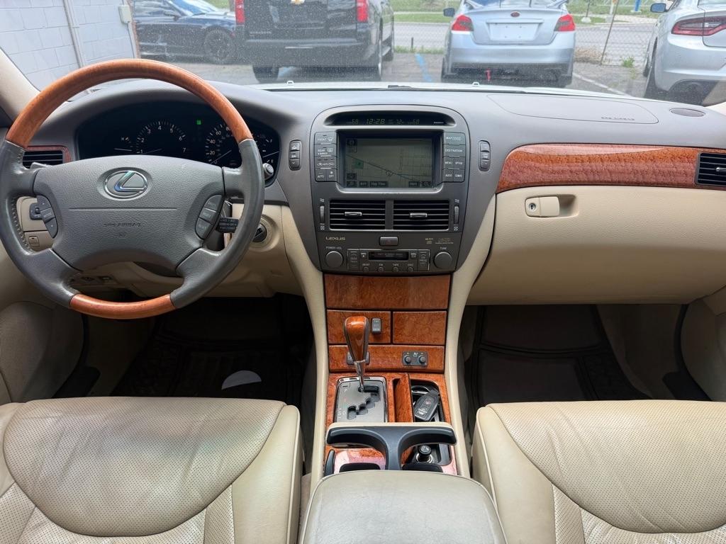 Lexus LS 430 Sedan 2004