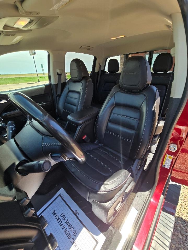 GMC Canyon Denali Crew Cab 4WD Long Box 2018