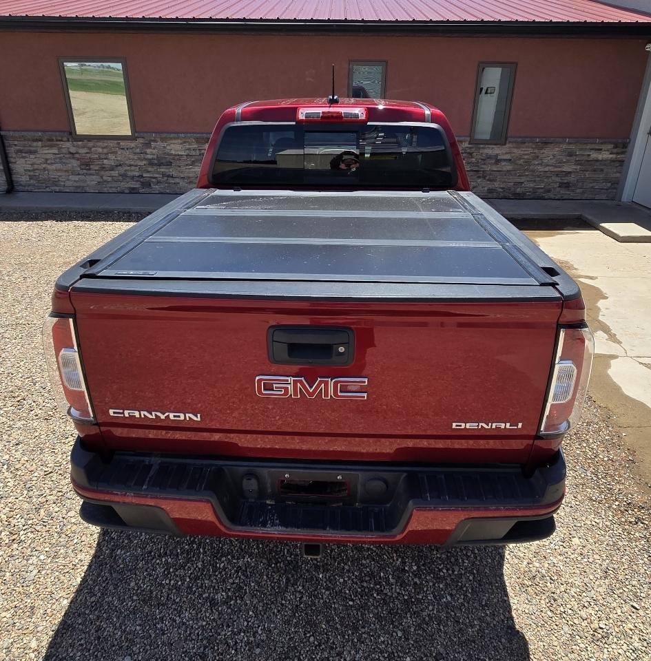 GMC Canyon Denali Crew Cab 4WD Long Box 2018