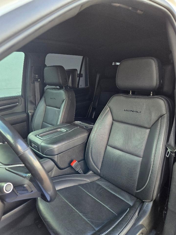 GMC Yukon Denali 4WD 2021