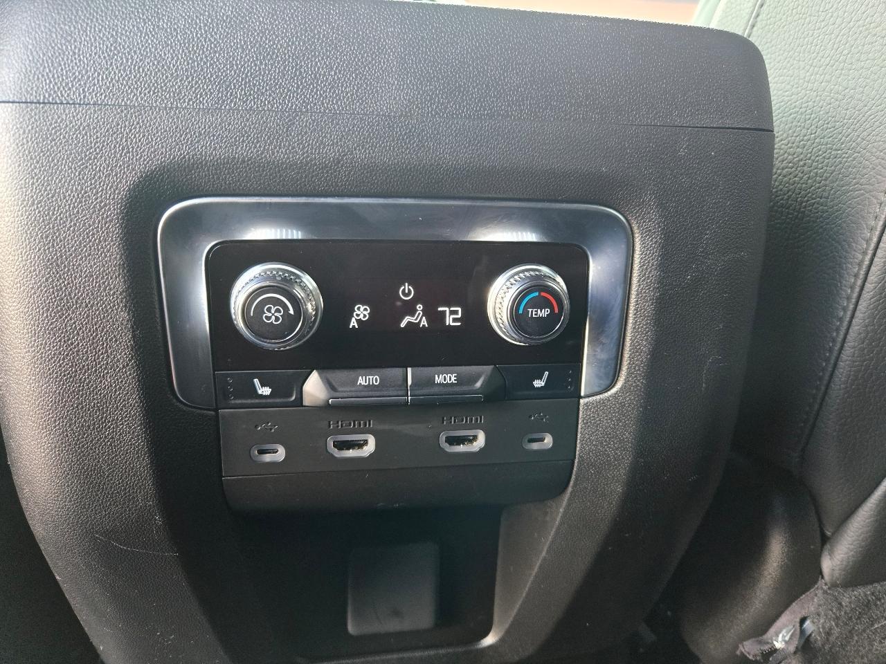 GMC Yukon Denali 4WD 2021