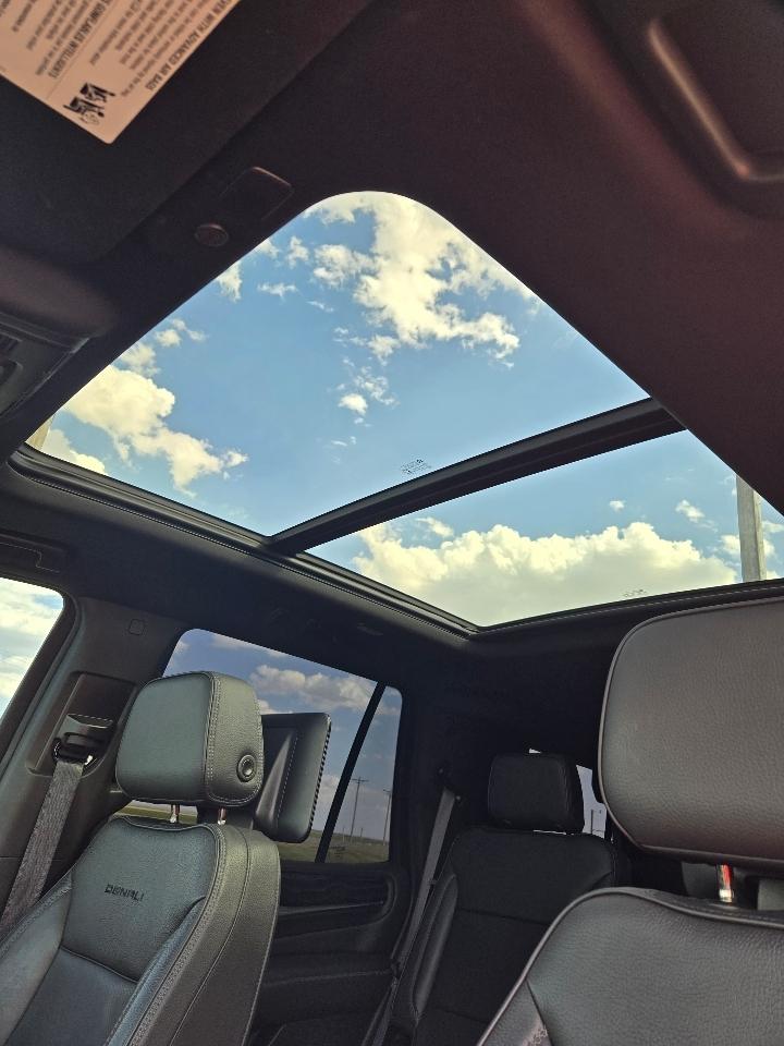 GMC Yukon Denali 4WD 2021