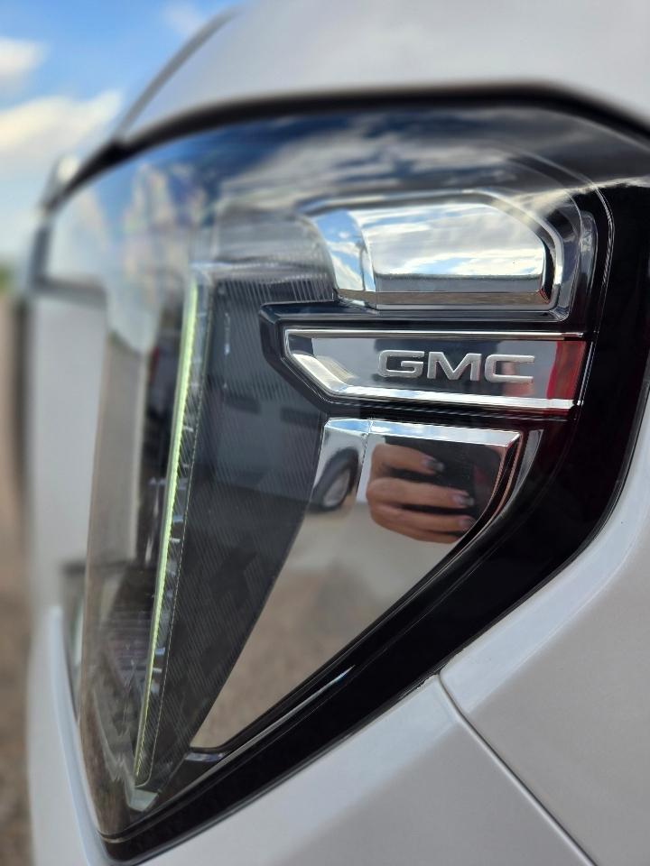 GMC Yukon Denali 4WD 2021
