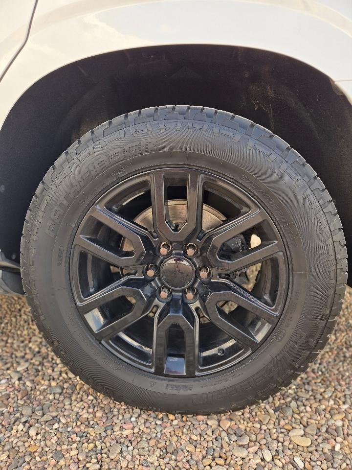 GMC Yukon Denali 4WD 2021