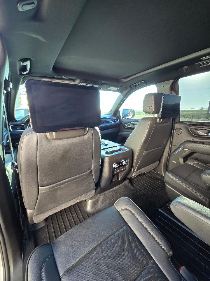 GMC Yukon Denali 4WD 2021