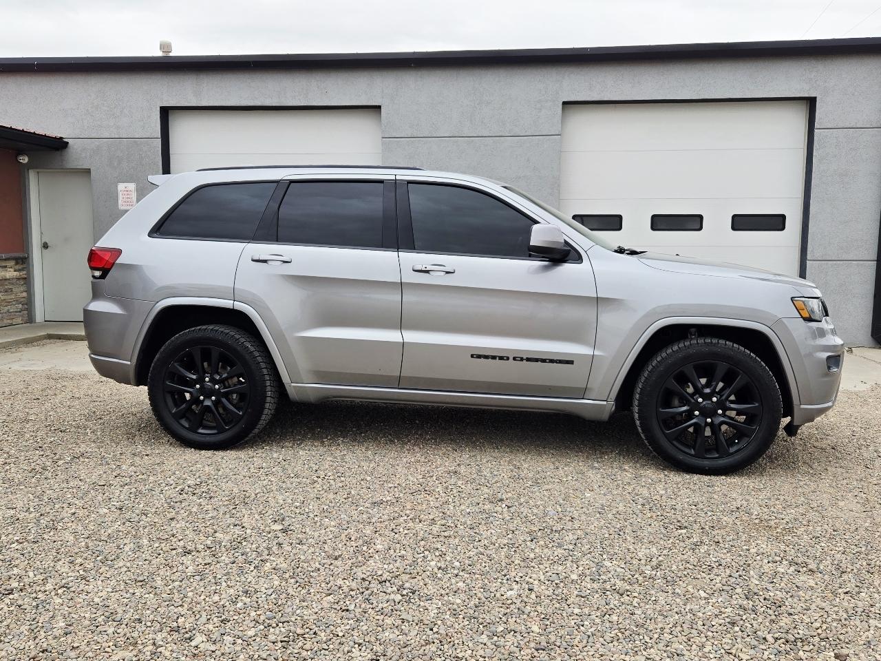 Jeep Grand Cherokee Laredo 4WD 2017