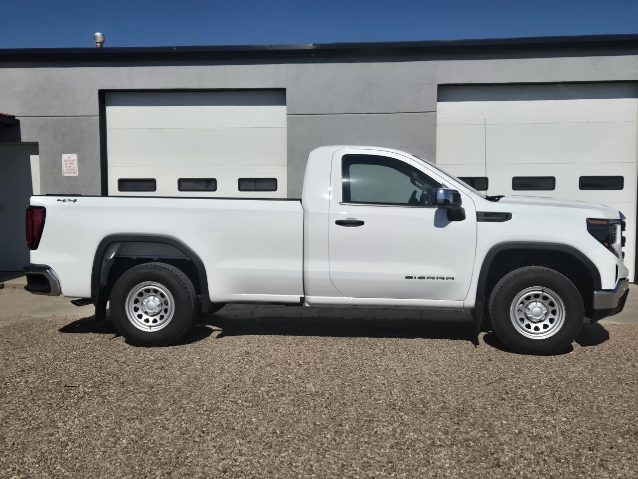 GMC Sierra 1500 Pro Short Box 4WD 2025