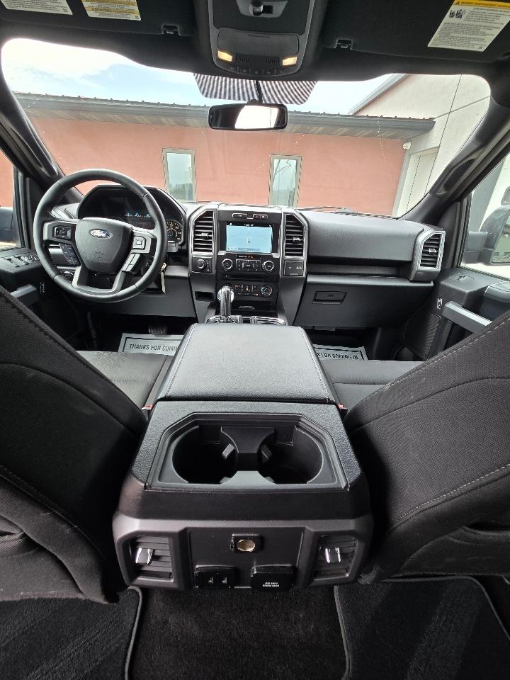 Ford F-150 4WD SuperCrew 150" XLT 2018