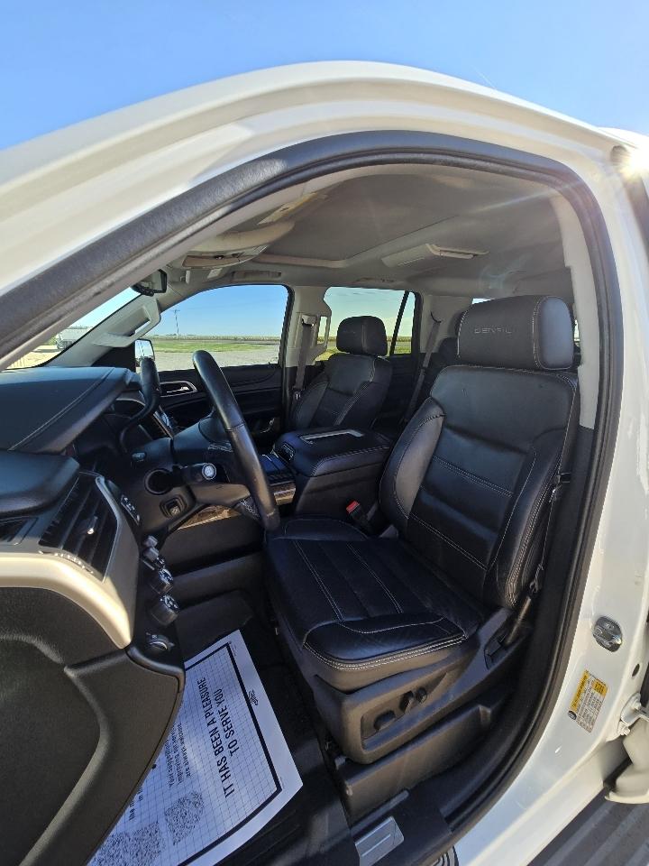 GMC Yukon Denali 4WD 2015