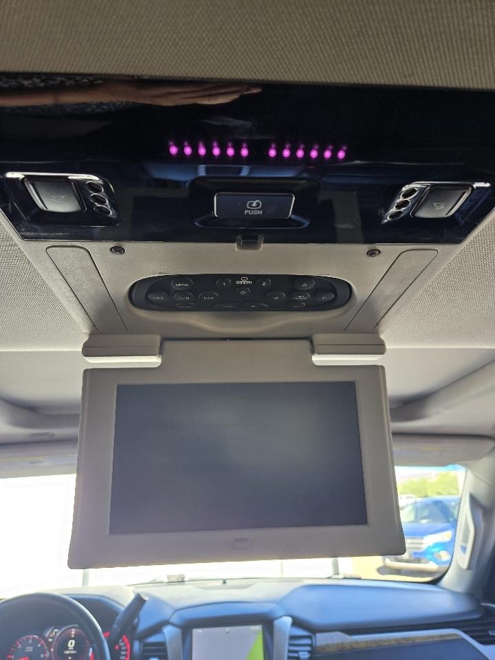GMC Yukon Denali 4WD 2015