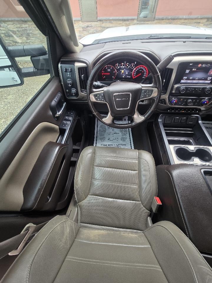 GMC Sierra 2500HD Denali Crew Cab 4WD 2015