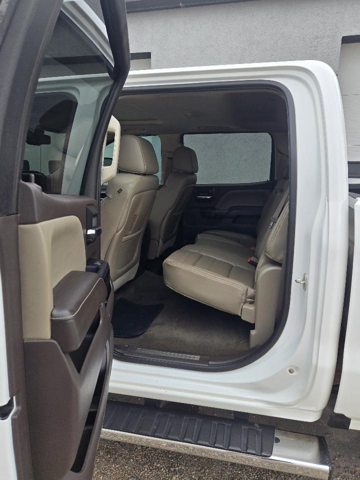 GMC Sierra 2500HD Denali Crew Cab 4WD 2015