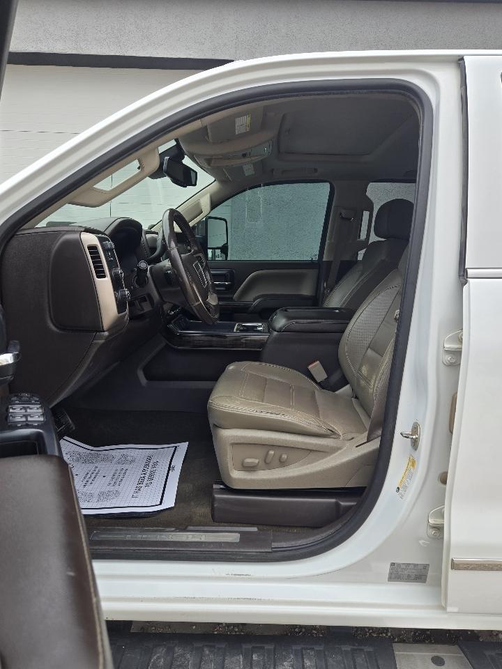 GMC Sierra 2500HD Denali Crew Cab 4WD 2015