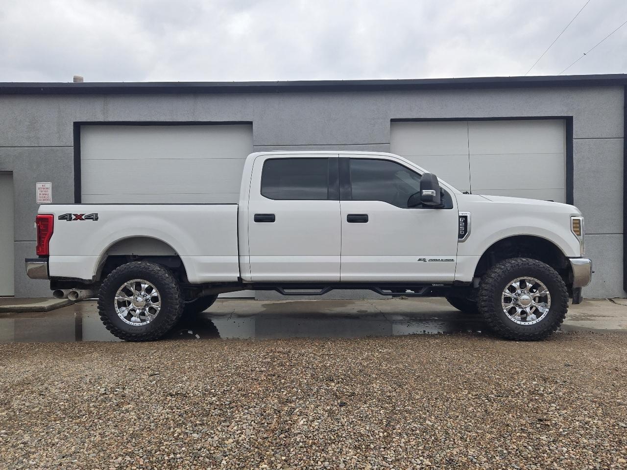 Ford F-250 SD XLT Crew Cab 4WD 2019
