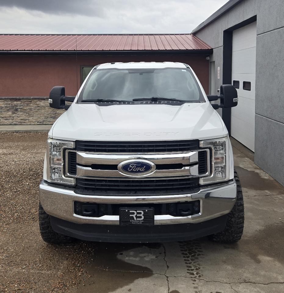 Ford F-250 SD XLT Crew Cab 4WD 2019