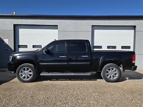 2009 GMC Sierra 1500 4WD Crew Cab 147" Denali
