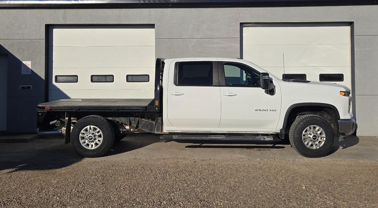 Chevrolet Silverado 2500HD 4WD Crew Cab 153.7" LT 2024