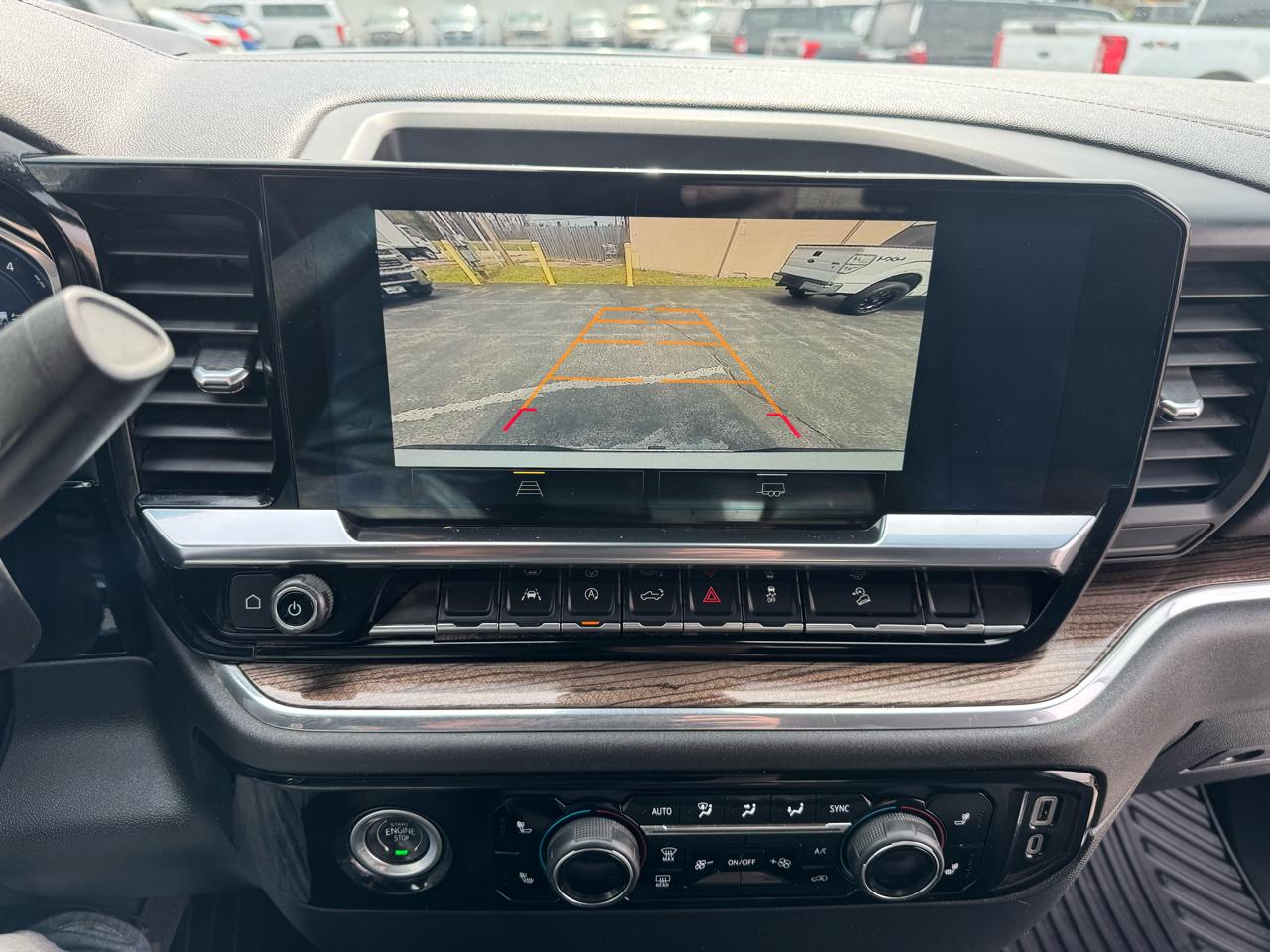 Chevrolet Silverado 1500 LT Crew Cab 4WD 2023