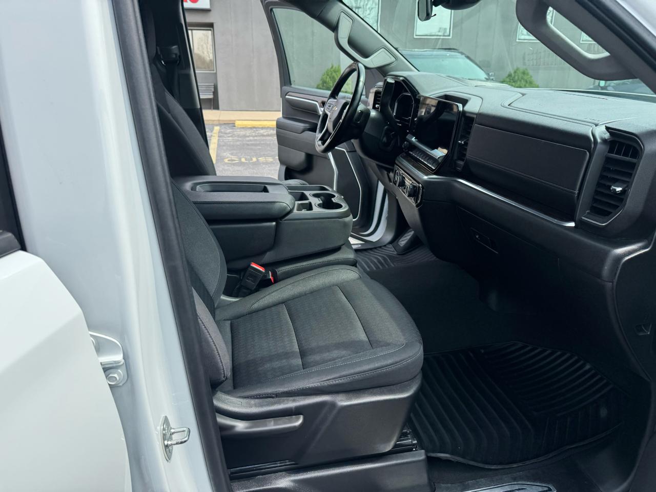 Chevrolet Silverado 1500 LT Crew Cab 4WD 2023