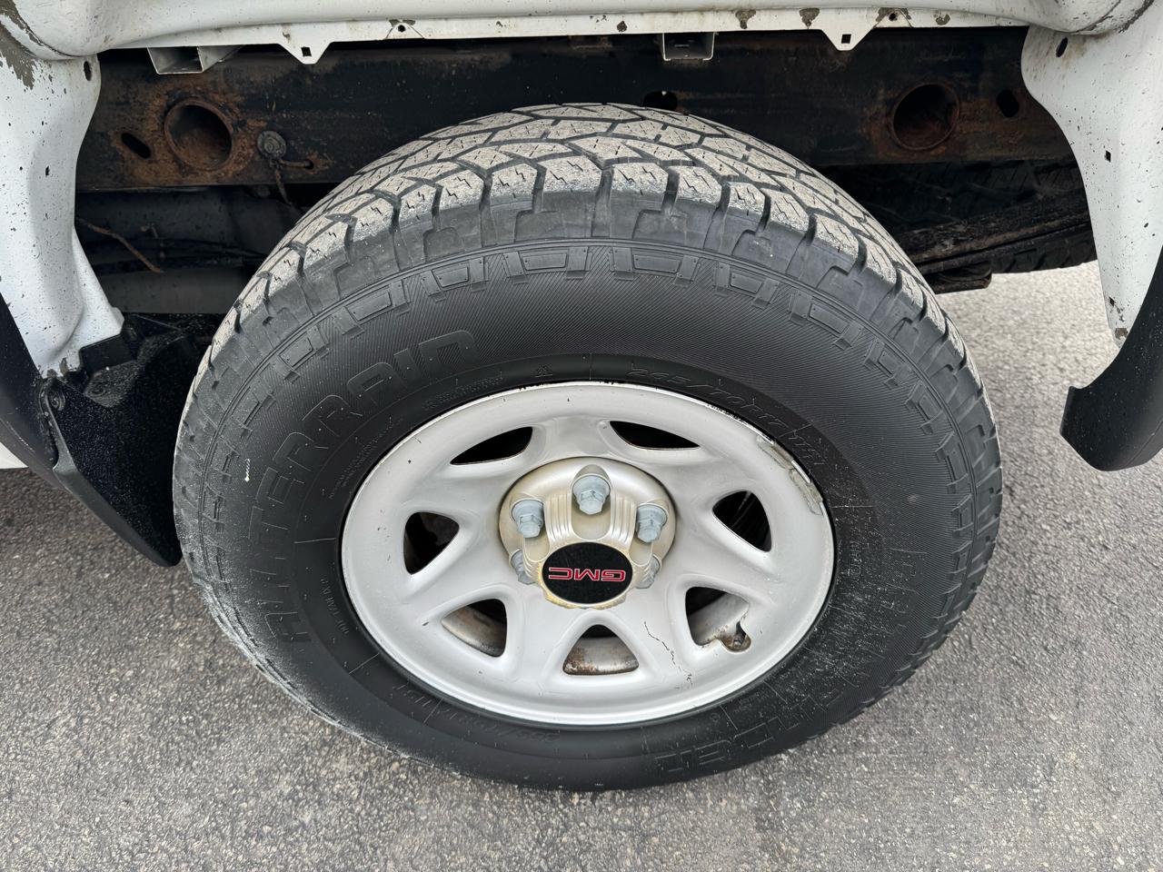 GMC Sierra 1500 Base Long Box 2WD 2015