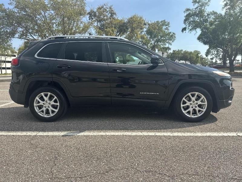 Jeep Cherokee Latitude FWD 2016