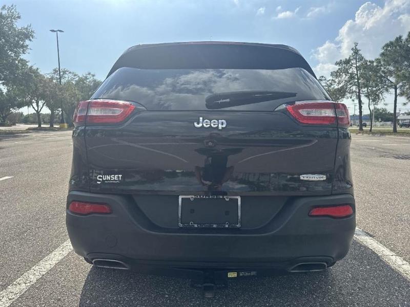 Jeep Cherokee Latitude FWD 2016