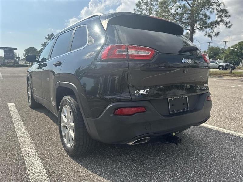 Jeep Cherokee Latitude FWD 2016