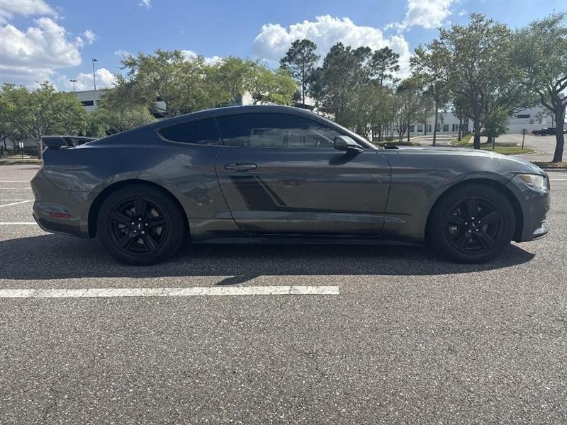 Ford Mustang V6 Coupe 2017