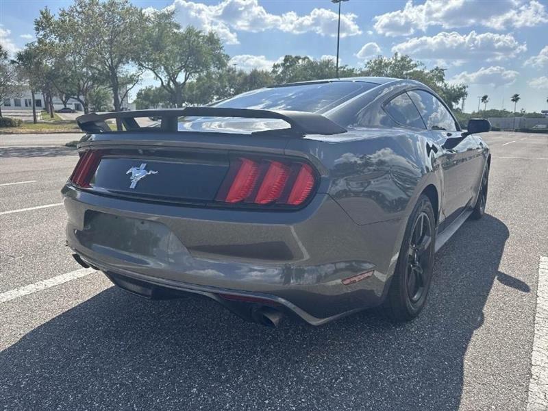Ford Mustang V6 Coupe 2017