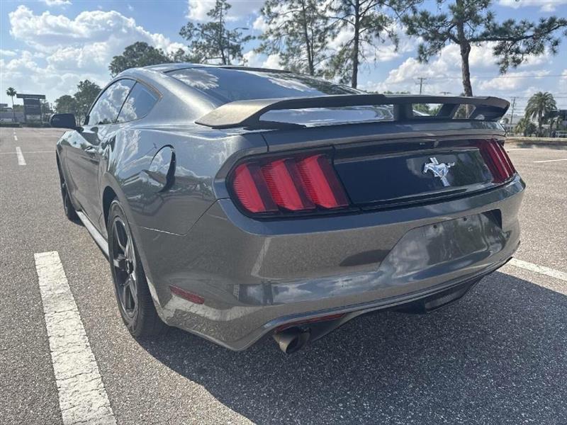 Ford Mustang V6 Coupe 2017