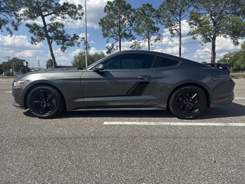Ford Mustang V6 Coupe 2017