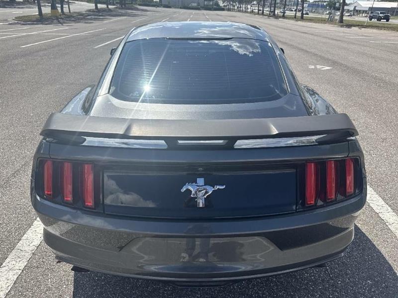 Ford Mustang V6 Coupe 2017